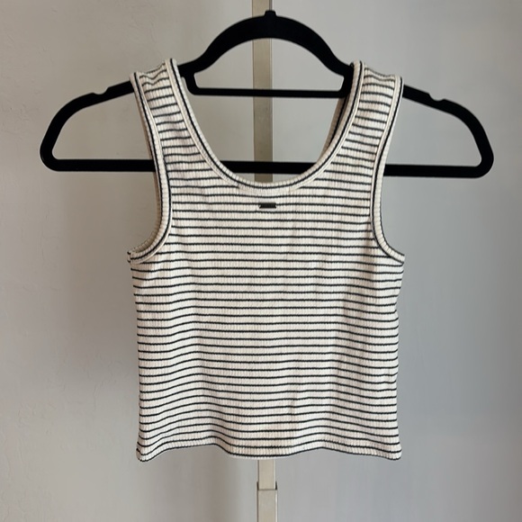 O'Neill Black and White Striped Crop Top - Picture 7 of 10